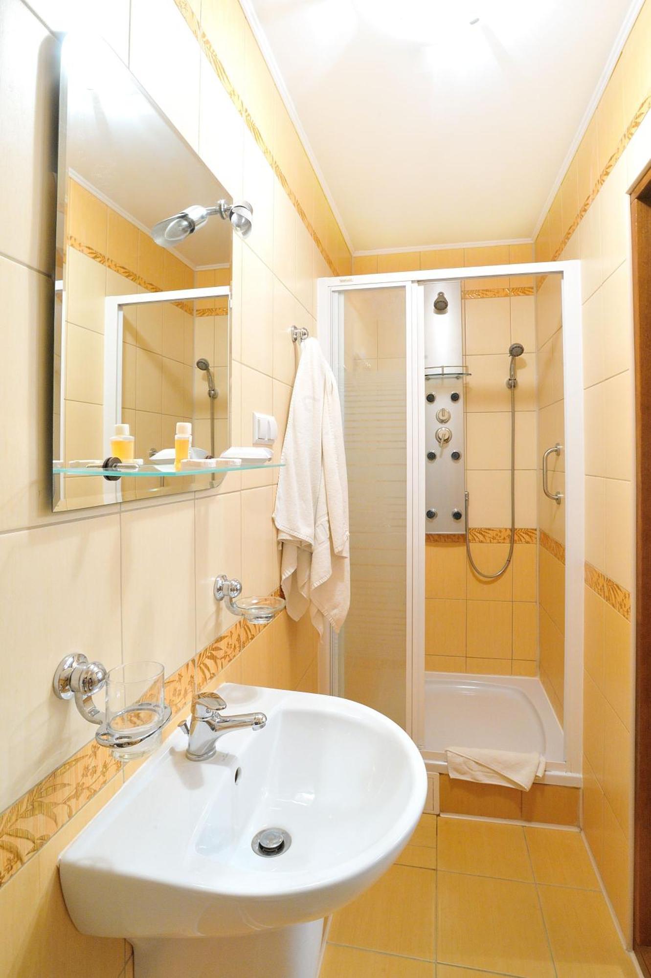 Hotel Restauracja Twist Krosno Luaran gambar
