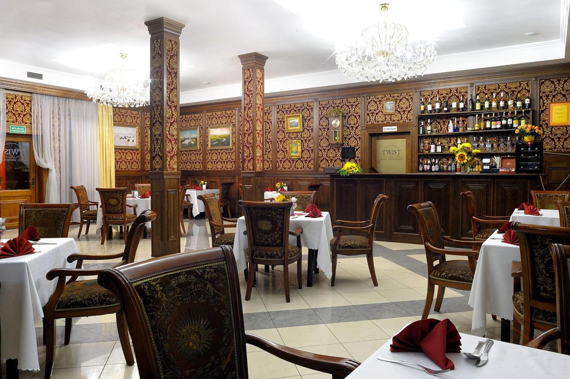 Hotel Restauracja Twist Krosno Luaran gambar