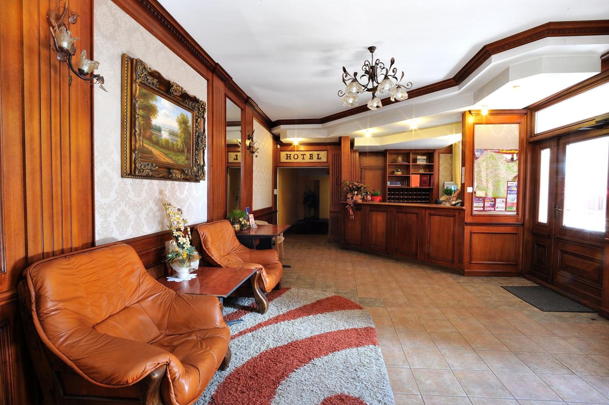 Hotel Restauracja Twist Krosno Luaran gambar